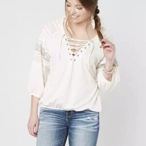 Gimmicks white lace bohemian blouse